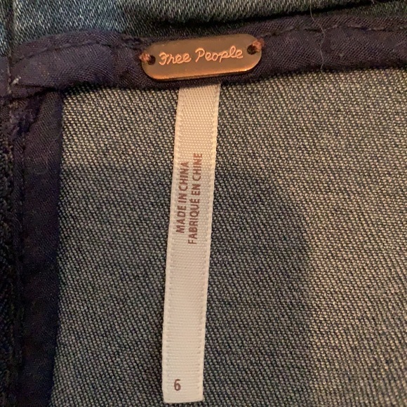 Distressed Denim Mini🔥 - Picture 3 of 8